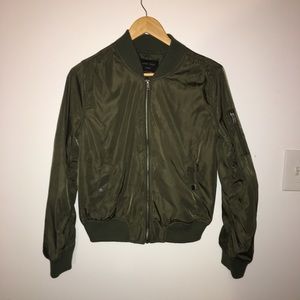 ARMY GREEN BOMBER JACKET